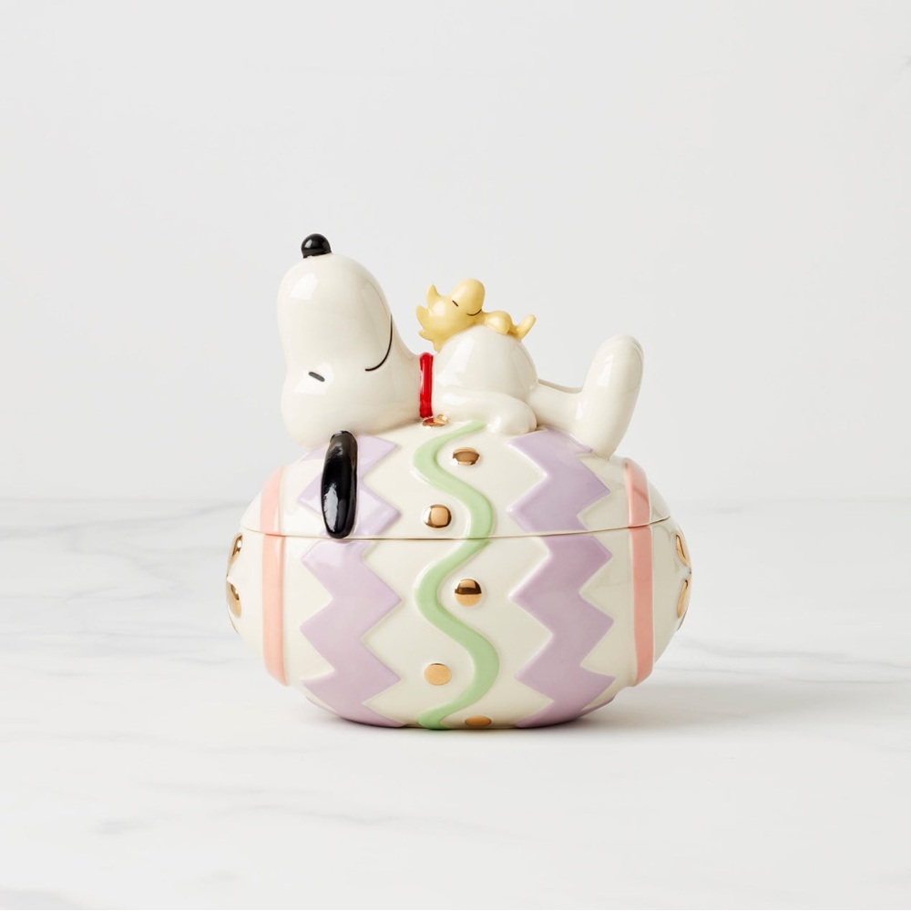 NEW Lenox Snoopy Easter Covered Candy Dish